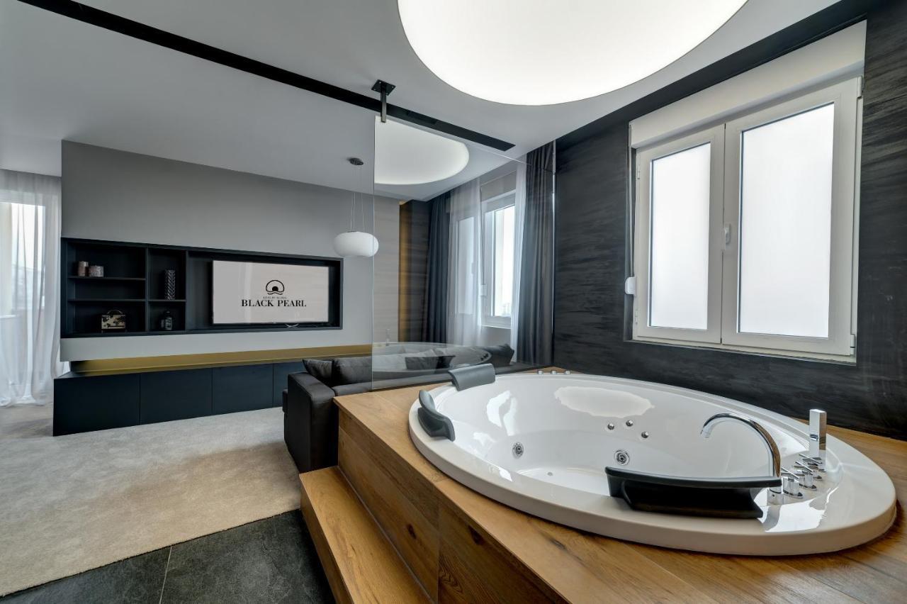 Black Pearl Luxury Suites Belgrado Esterno foto